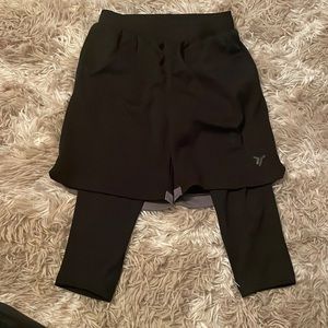 Old Navy Boy’s active wear. Size S (6-7) Go-Dry shorts with attached leggings.